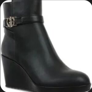 Giani Bernini Black Wedge Boots